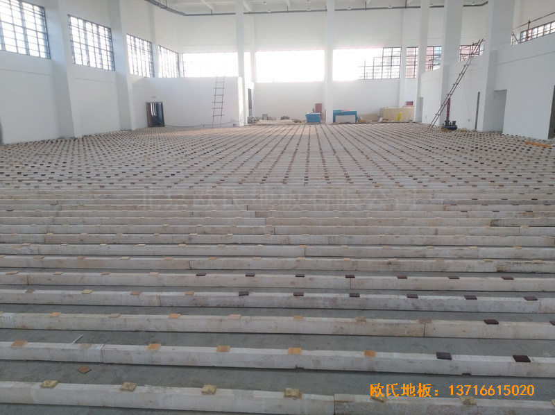 江蘇徐州悅城小學(xué)籃球館體育木地板施工案例1