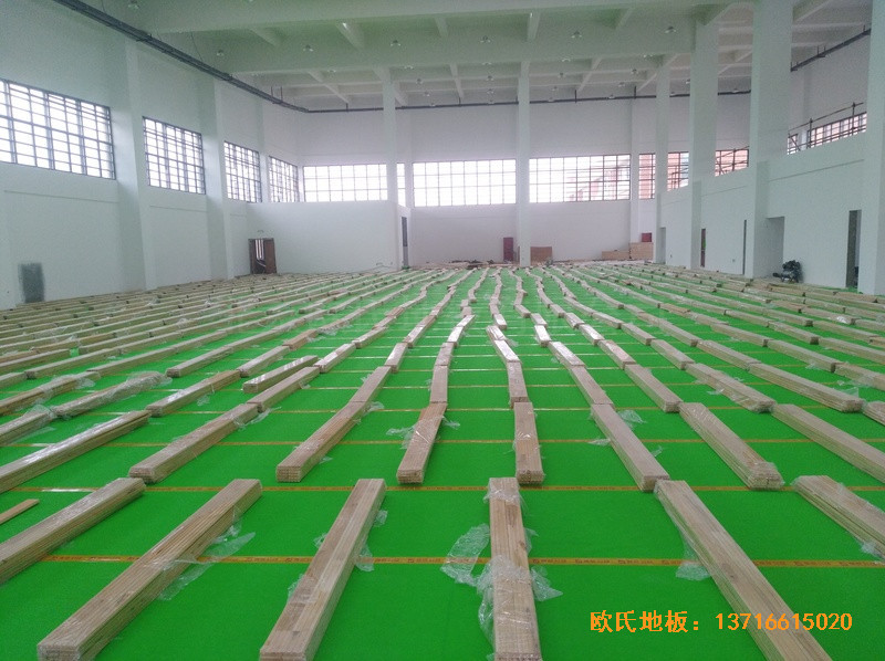 江蘇徐州悅城小學(xué)籃球館體育木地板施工案例3