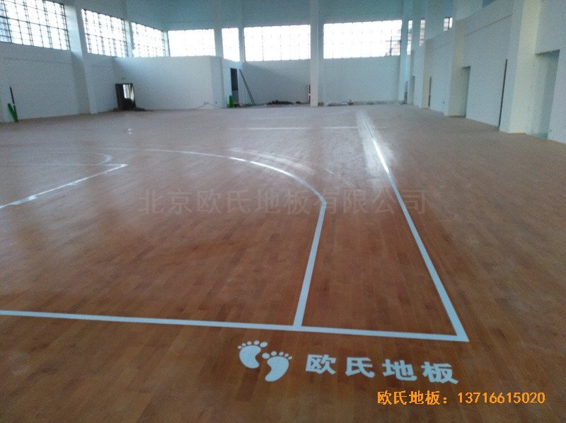 江蘇徐州悅城小學(xué)籃球館體育木地板施工案例5